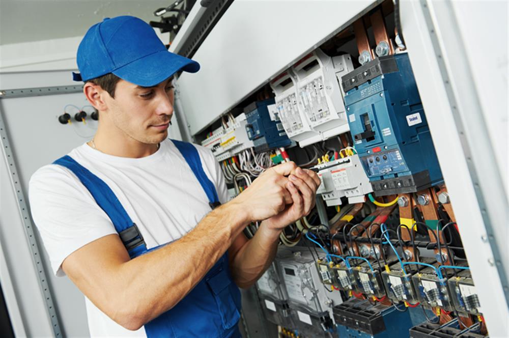 Why Should I Request Written Rates Before Hiring an Electrician?